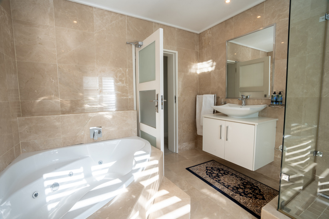 Marble en-suite bathroom